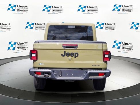 New 2026 Jeep Gladiator Sport AWD/4WD image 4