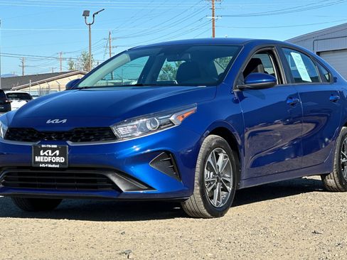 Used 2024 Kia Forte LXS FWD image 9