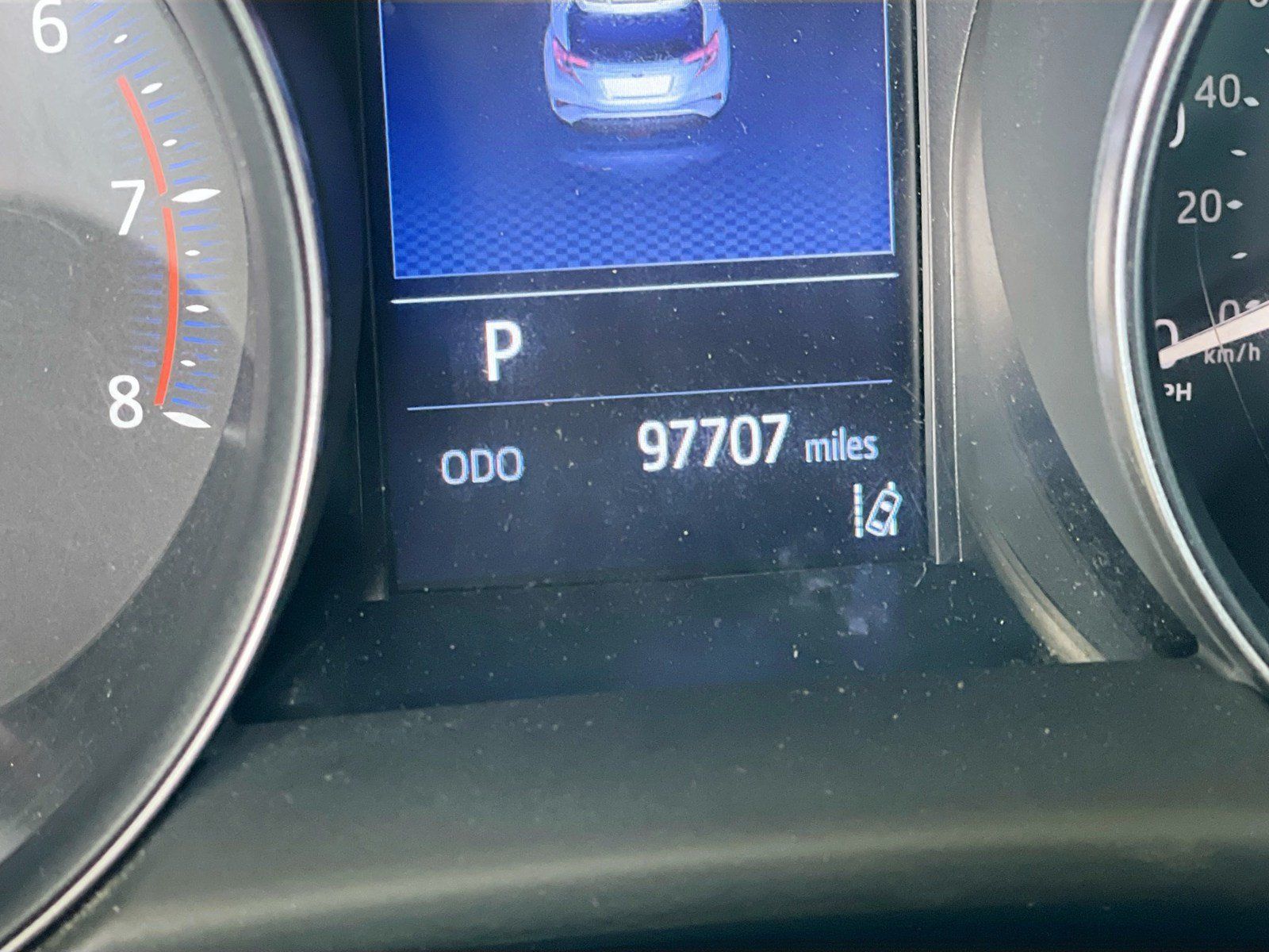 Used 2019 Toyota C-HR XLE FWD image 8