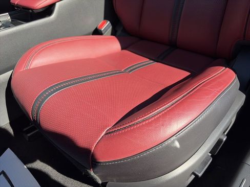 Used 2025 MAZDA CX-50 AWD 2.5 Hybrid w/ Premium Pkg image 21