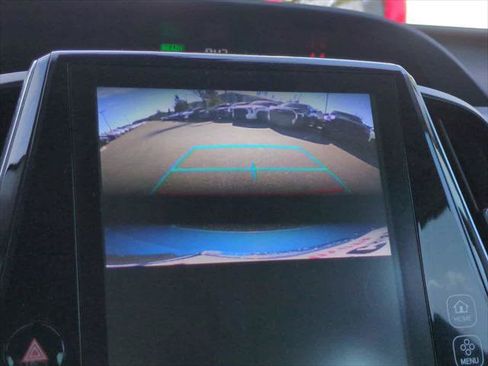 Certified 2018 Toyota Prius Prime Advanced image 19