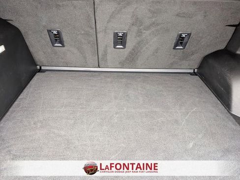 Used 2025 Chevrolet Equinox LT image 28