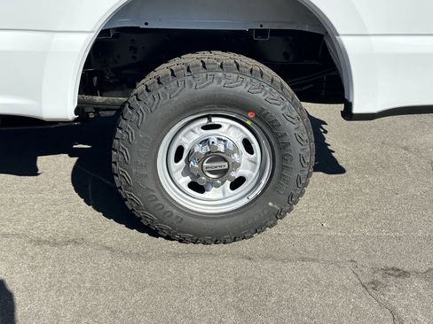 New 2026 Ford F250 XL w/ XL Off-Road Package AWD/4WD image 16