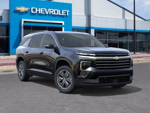 New 2026 Chevrolet Traverse LT image 7