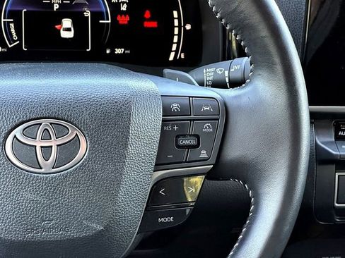 Certified 2025 Toyota Camry SE image 23