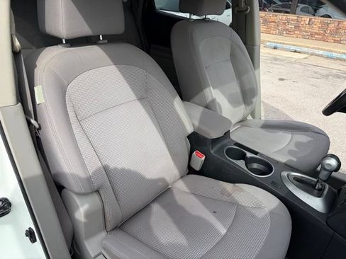 Used 2013 Nissan Rogue SV w/ Premium Pkg FWD image 33