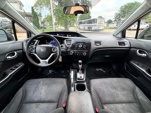 Used 2013 Honda Civic LX image 2