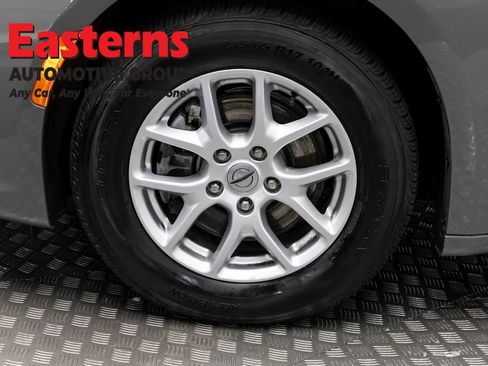 Used 2022 Chrysler Pacifica Touring-L image 34