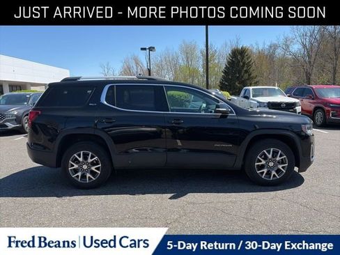 Used 2023 GMC Acadia SLT w/ Technology Package AWD/4WD image 9