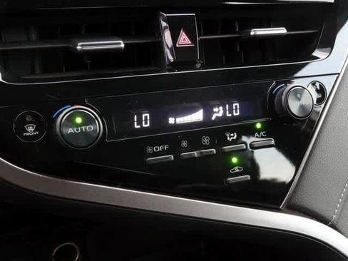 Used 2024 Toyota Camry SE FWD image 28