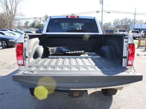 Used 2018 RAM 2500 Tradesman w/ Chrome Appearance Group AWD/4WD image 11