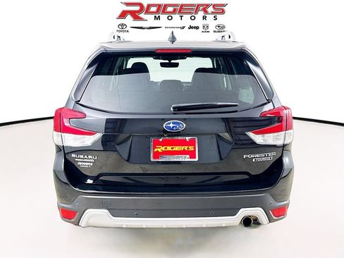 Certified 2022 Subaru Forester Touring AWD/4WD image 7