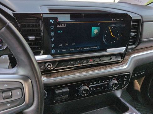 Used 2023 Chevrolet Silverado 1500 RST AWD/4WD image 15
