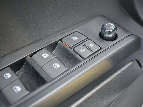 Used 2023 Toyota Tacoma SR image 8