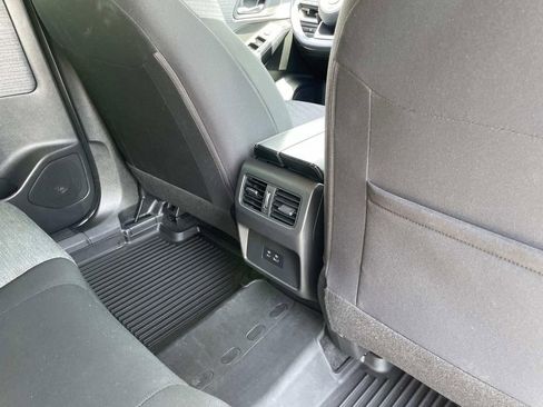 Used 2023 Nissan Rogue SV FWD image 23