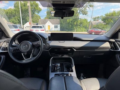 Used 2024 MAZDA CX-90 3.3 Turbo w/ Preferred Plus AWD/4WD image 22