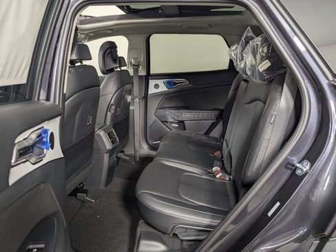 New 2026 Kia Sportage EX FWD image 23