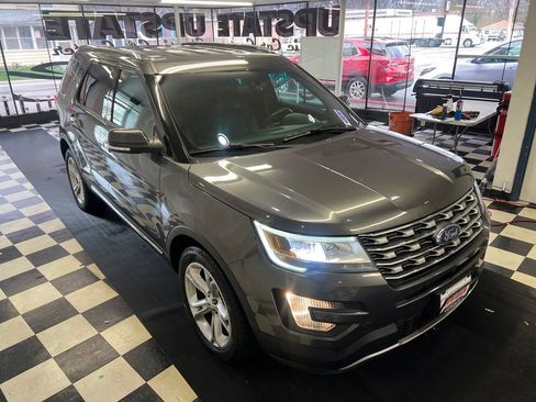 Used 2016 Ford Explorer Limited image 17