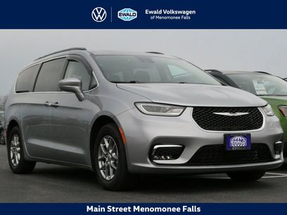 Used 2021 Chrysler Pacifica Touring