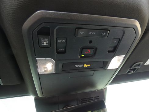 Used 2025 Toyota Tacoma TRD Off-Road w/ TRD Off Road Premium Package image 73