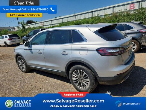 Used 2019 Lincoln Nautilus Select AWD/4WD image 3