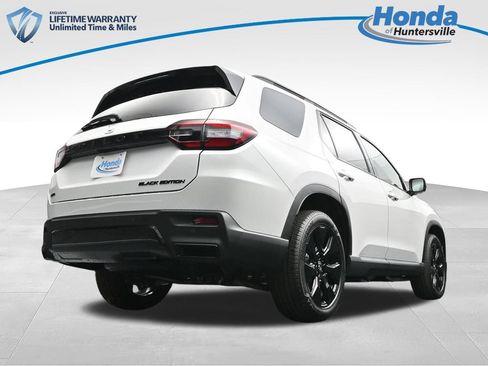 New 2026 Honda Pilot Black Edition image 30