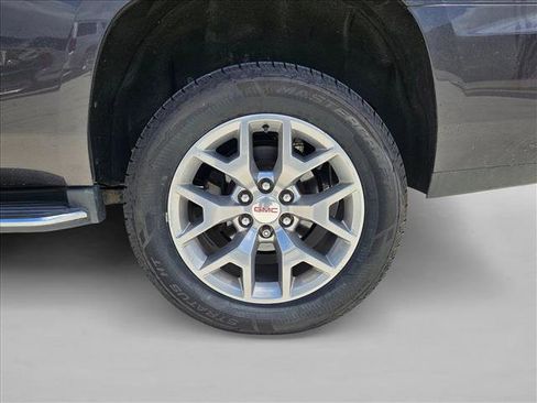 Used 2018 GMC Yukon SLE w/ SLE Value Package RWD image 18