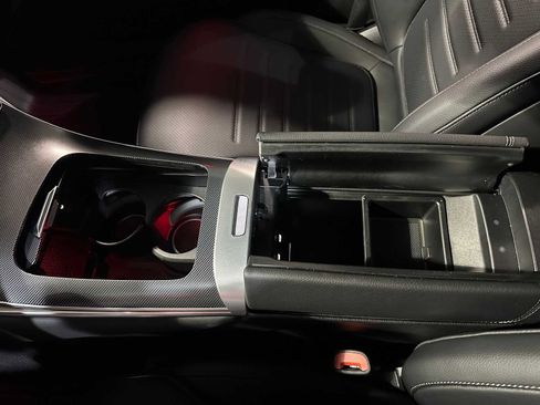 Used 2024 Mercedes-Benz GLC 300 4MATIC image 28