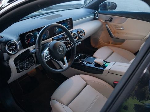 Used 2020 Mercedes-Benz CLA 250 image 41