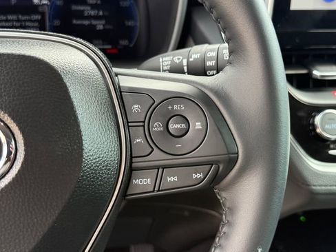 Used 2026 Toyota Corolla Cross XLE w/ Convenience Package image 21