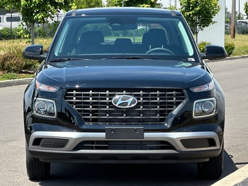Used 2026 Hyundai Venue SE FWD image 8