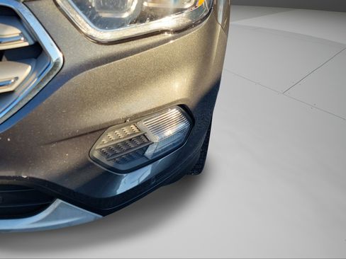 Used 2019 Ford Escape Titanium image 26