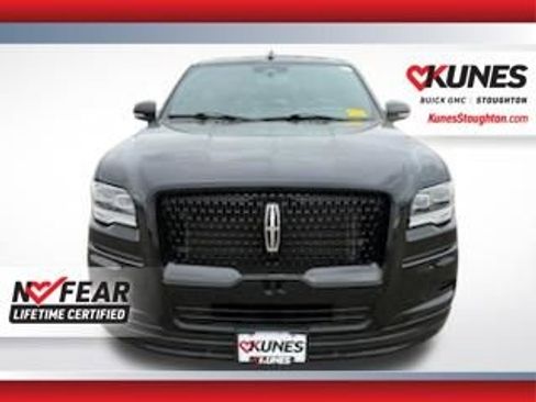 Used 2024 Lincoln Navigator Reserve w/ Equipment Group 201A AWD/4WD image 4
