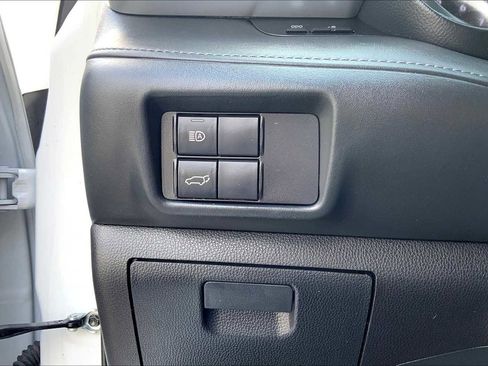 Used 2022 Toyota Highlander XSE FWD image 65