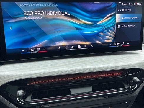 Used 2025 BMW i4 eDrive40 image 27