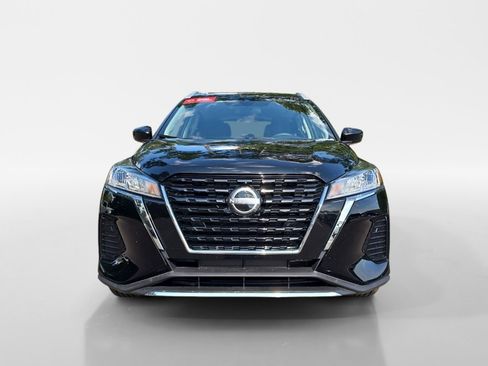 Certified 2024 Nissan Kicks SV image 9