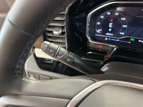 Used 2025 GMC Sierra 1500 Elevation image 20