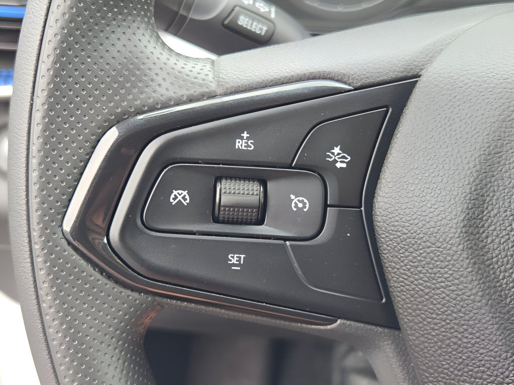 Certified 2024 Chevrolet Trax LS FWD image 32