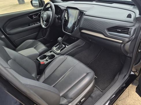 Used 2025 Subaru Forester Limited AWD/4WD image 13