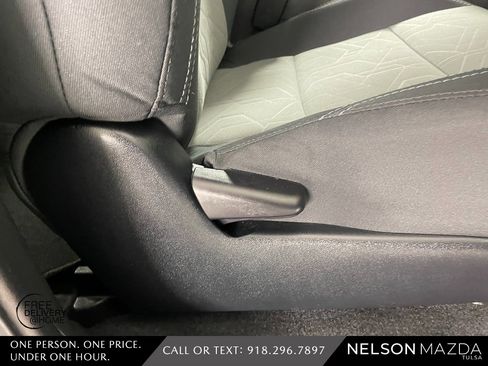 Used 2022 Toyota Tacoma TRD Off-Road image 45