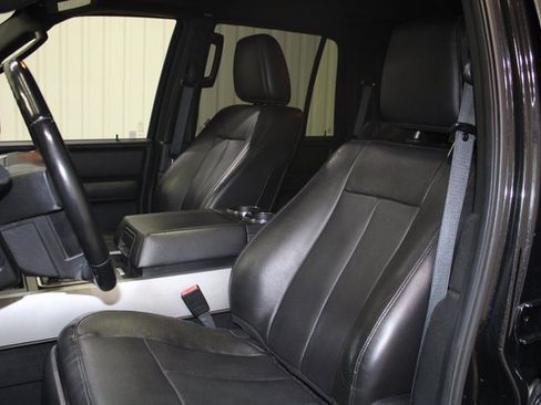 Used 2015 Ford Expedition Limited w/ Equipment Group 301A image 12