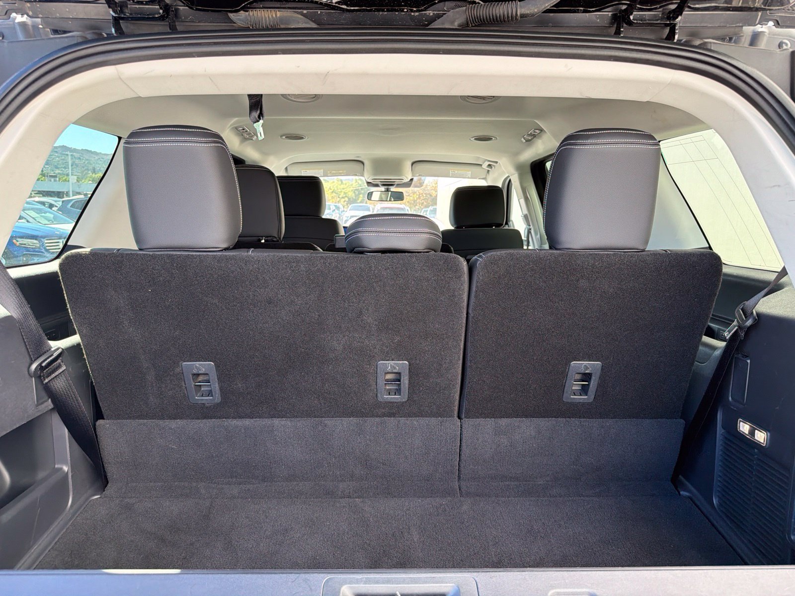 Used 2025 Ford Expedition Active AWD/4WD image 12