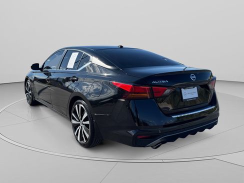 Used 2019 Nissan Altima 2.5 SR w/ SR Premium Package FWD image 3