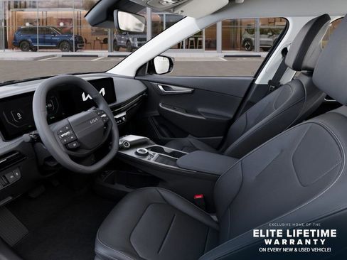 New 2025 Kia EV6 Wind RWD image 18