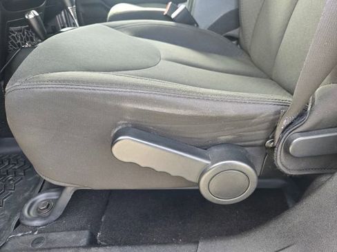 Used 2017 Jeep Wrangler Unlimited Sport w/ Dual Top Group image 15