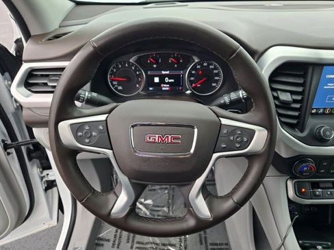 Used 2023 GMC Acadia SLT image 36