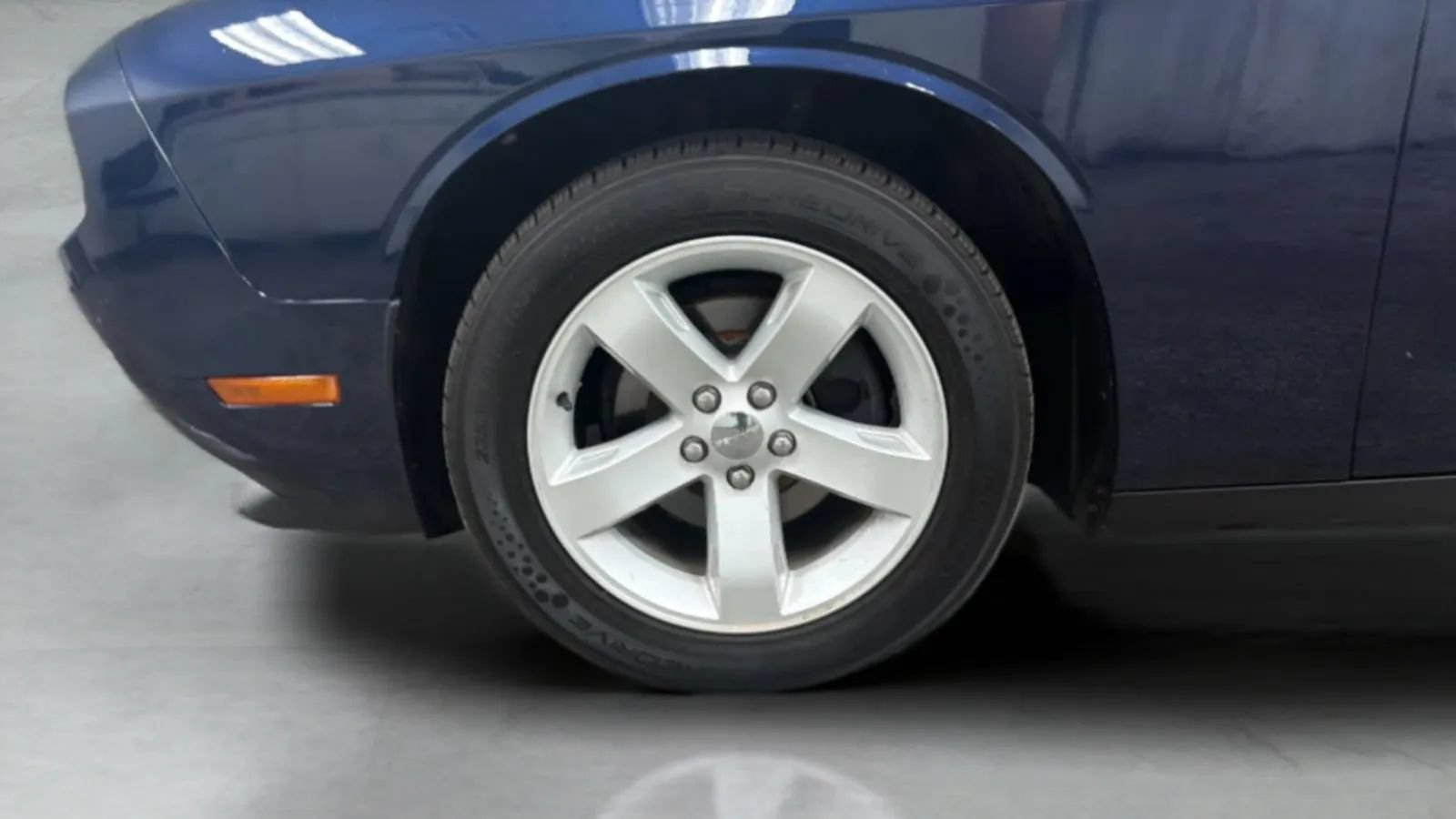 Used 2014 Dodge Challenger SXT RWD image 26