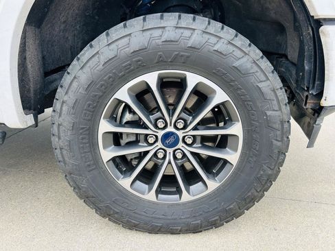 Used 2019 Ford F150 XLT w/ Equipment Group 302A Luxury AWD/4WD image 38