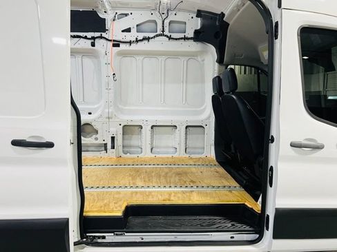 Used 2024 Ford Transit 250 148 High Roof Extended w/ Load Area Protection Package RWD image 27
