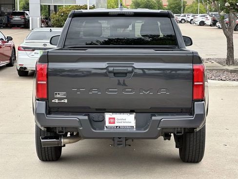 Certified 2025 Toyota Tacoma SR5 AWD/4WD image 4